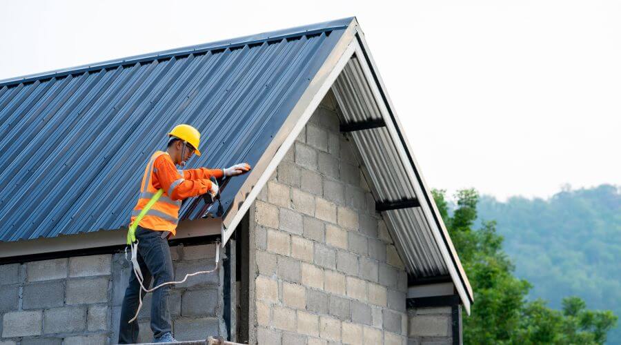 Professional gutter cleaning in Fraser, CO